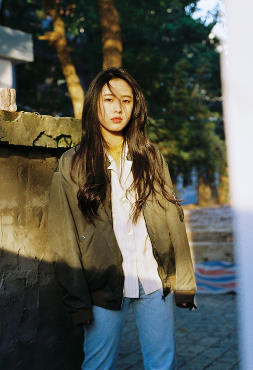 熊猫体育app官网-东亚杯U23国足夺冠 球迷集体庆祝胜利，东亚杯国足首发