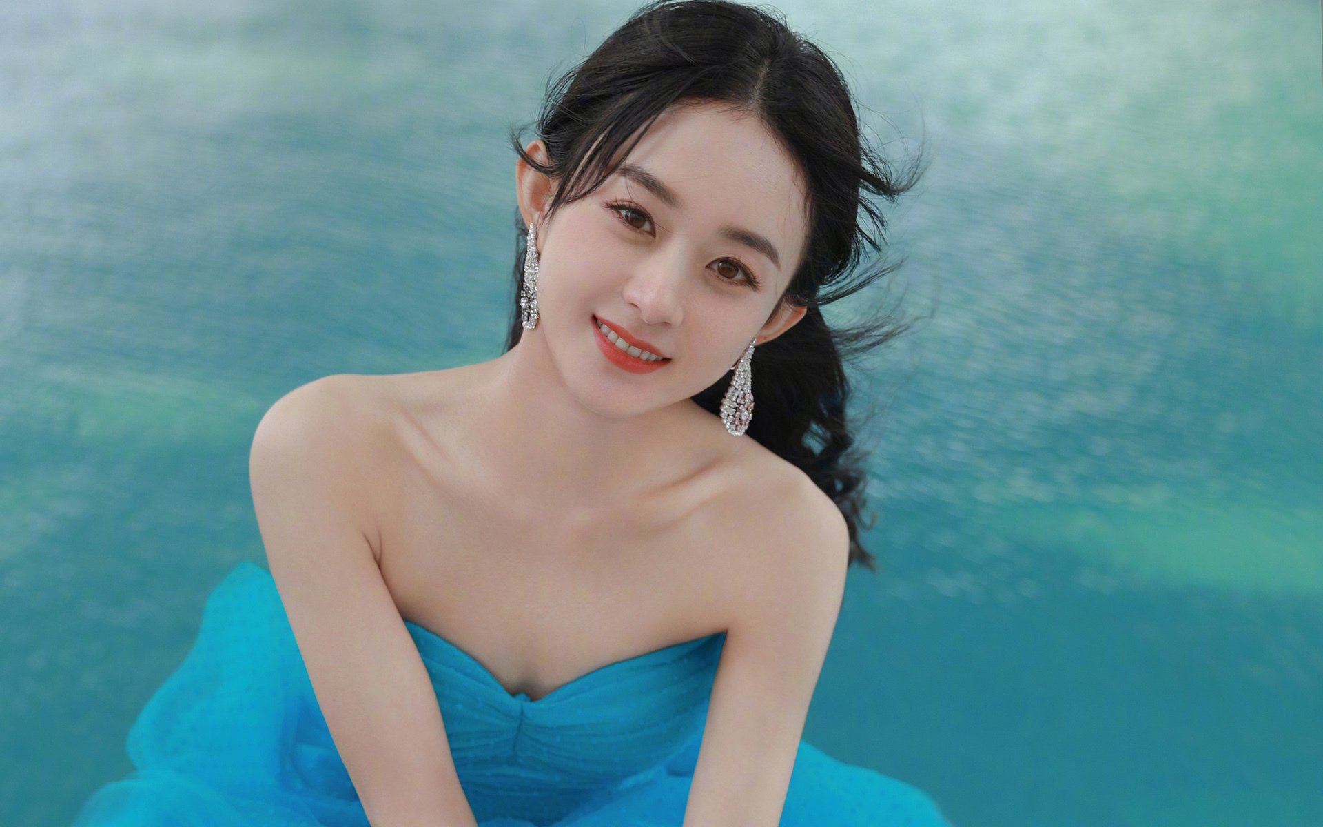 熊猫体育直播-中国女篮展现团队精神 赛场表现抢眼,中国女篮的精神