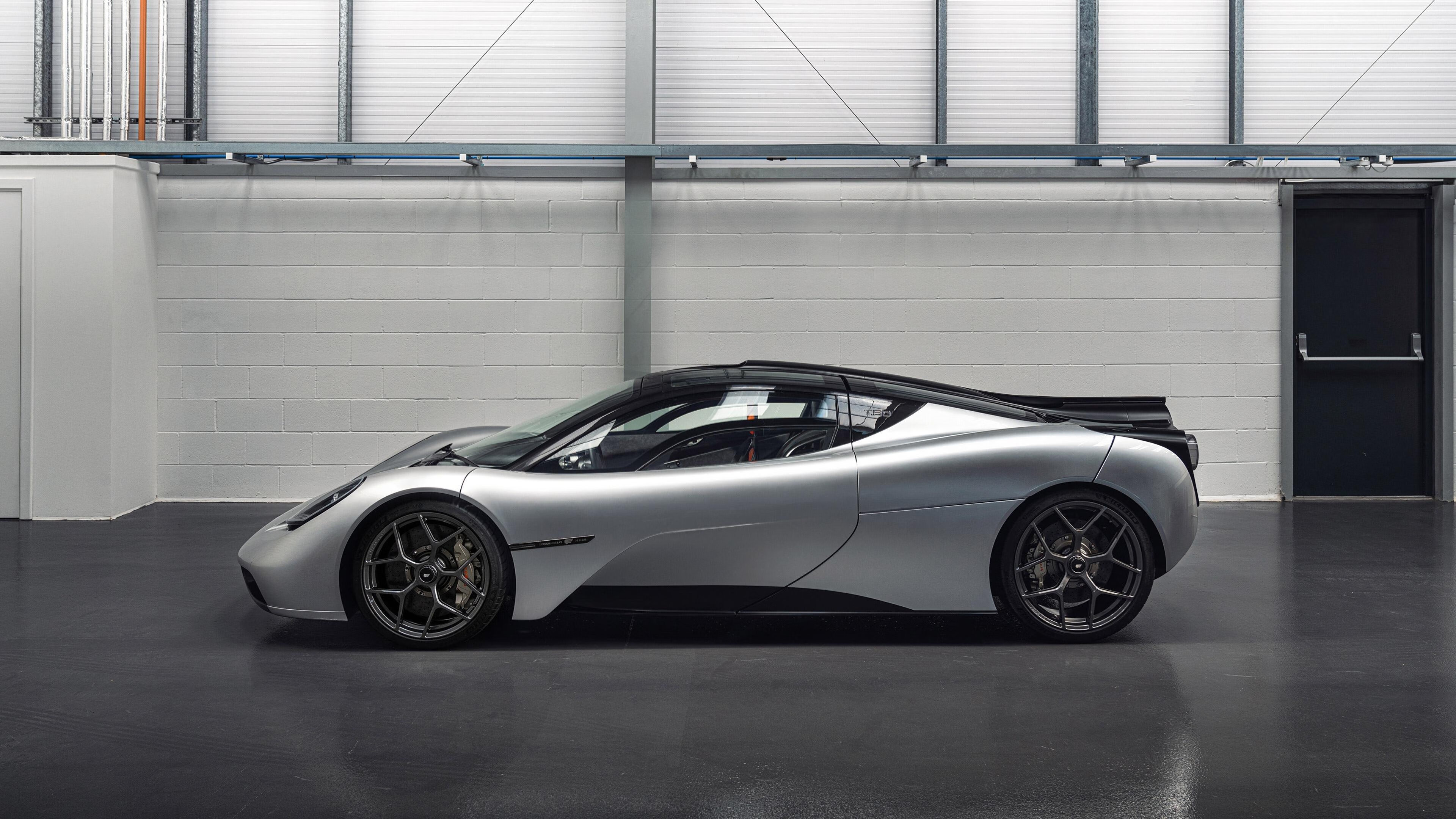 熊猫体育娱乐-维拉中场推进快速拉开空间制造机会,维拉villa