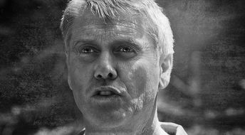 熊猫体育app-C罗表达对球迷支持的真诚感谢,c罗对球迷温馨场景