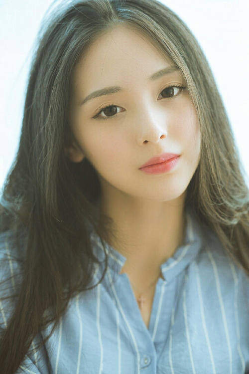 熊猫体育APP-世界杯冠军豪门之争:战术、实力全面比拼!,豪门盛宴历届世界杯回顾短片